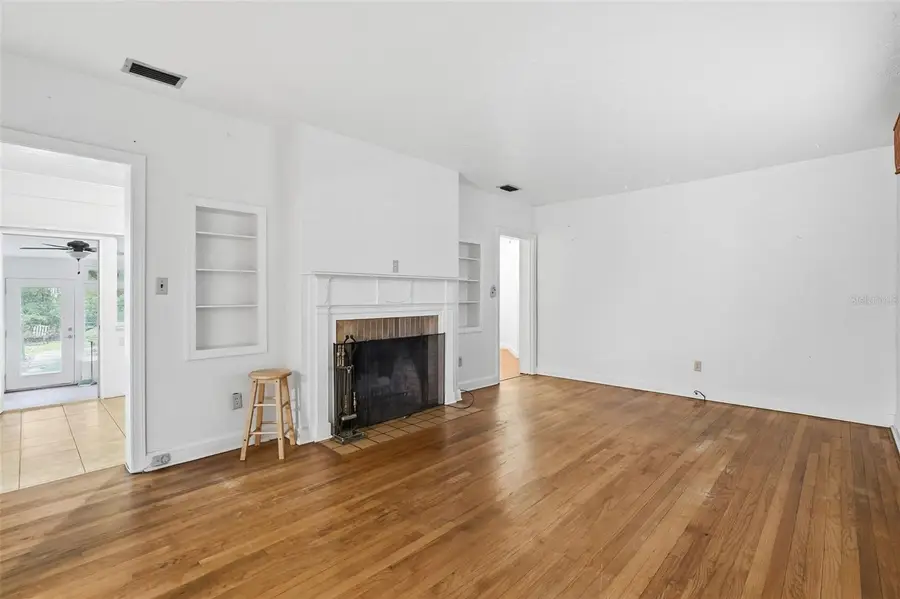 1423 NW 11th Road, Gainesville, FL 32605 - Image #2