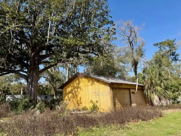 1219 N Paris Street, BELL, FL 32619