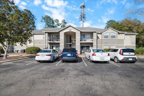 3705 SW 27th Street #611, GAINESVILLE, FL 32608