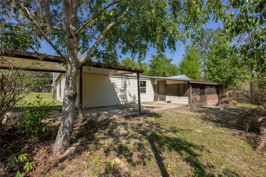 636 Union Avenue, Interlachen, FL 32148 - #2