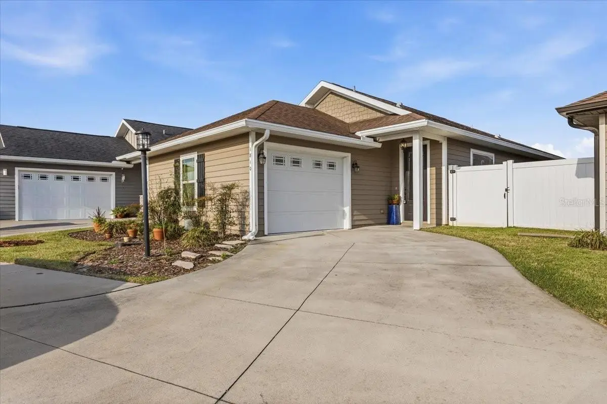 1810 SW 246th Drive, Newberry, FL 32669 - #1