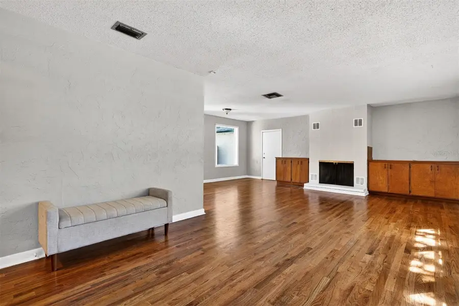 914 NE 11th Avenue, Gainesville, FL 32601 - #3