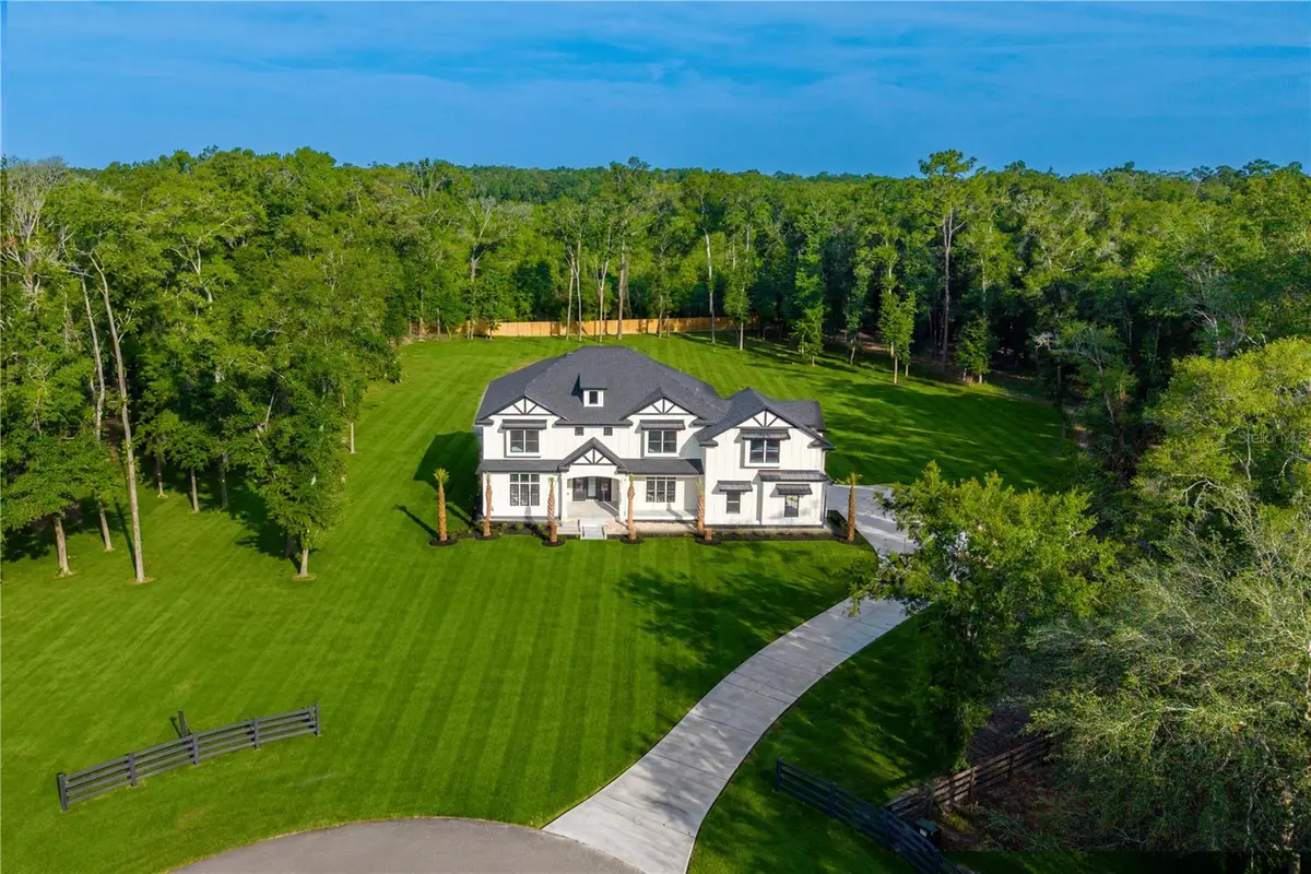 285 SW Hermitage Glen, High Springs, FL 32643 - #1