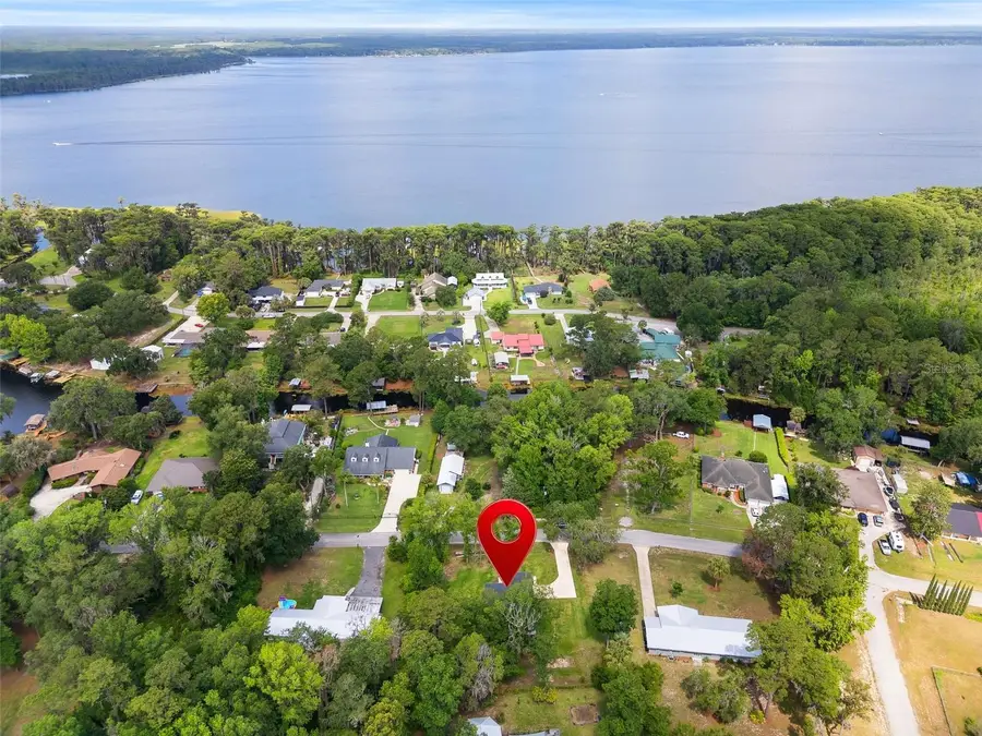 601 SE 4th Avenue, Melrose, FL 32666 - #2