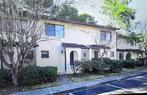 2735 SW 35th Place #2004, GAINESVILLE, FL 32608