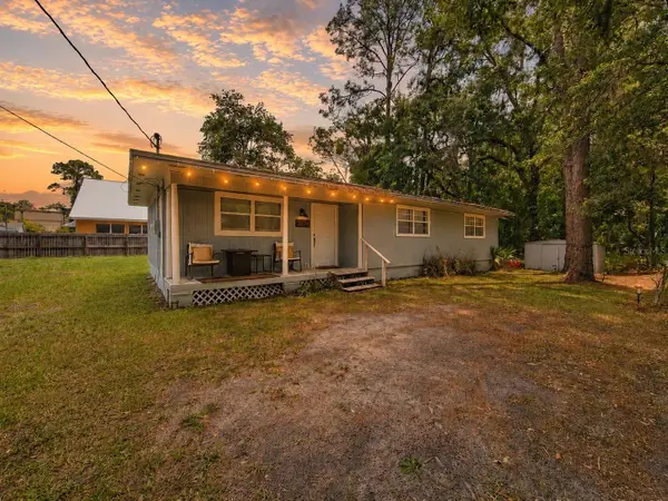 2524 NE 5th Place, GAINESVILLE, FL 32641