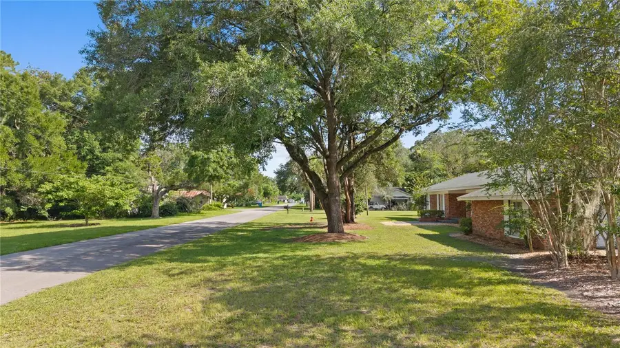 214 SE 2nd Street, Chiefland, FL 32626 - #2