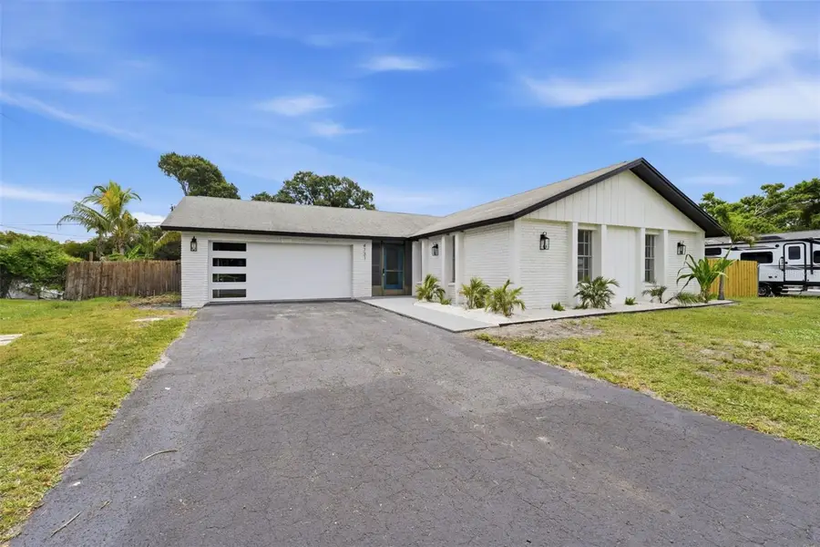 4731 Atlantic Avenue, Sarasota, FL 34233 - #3