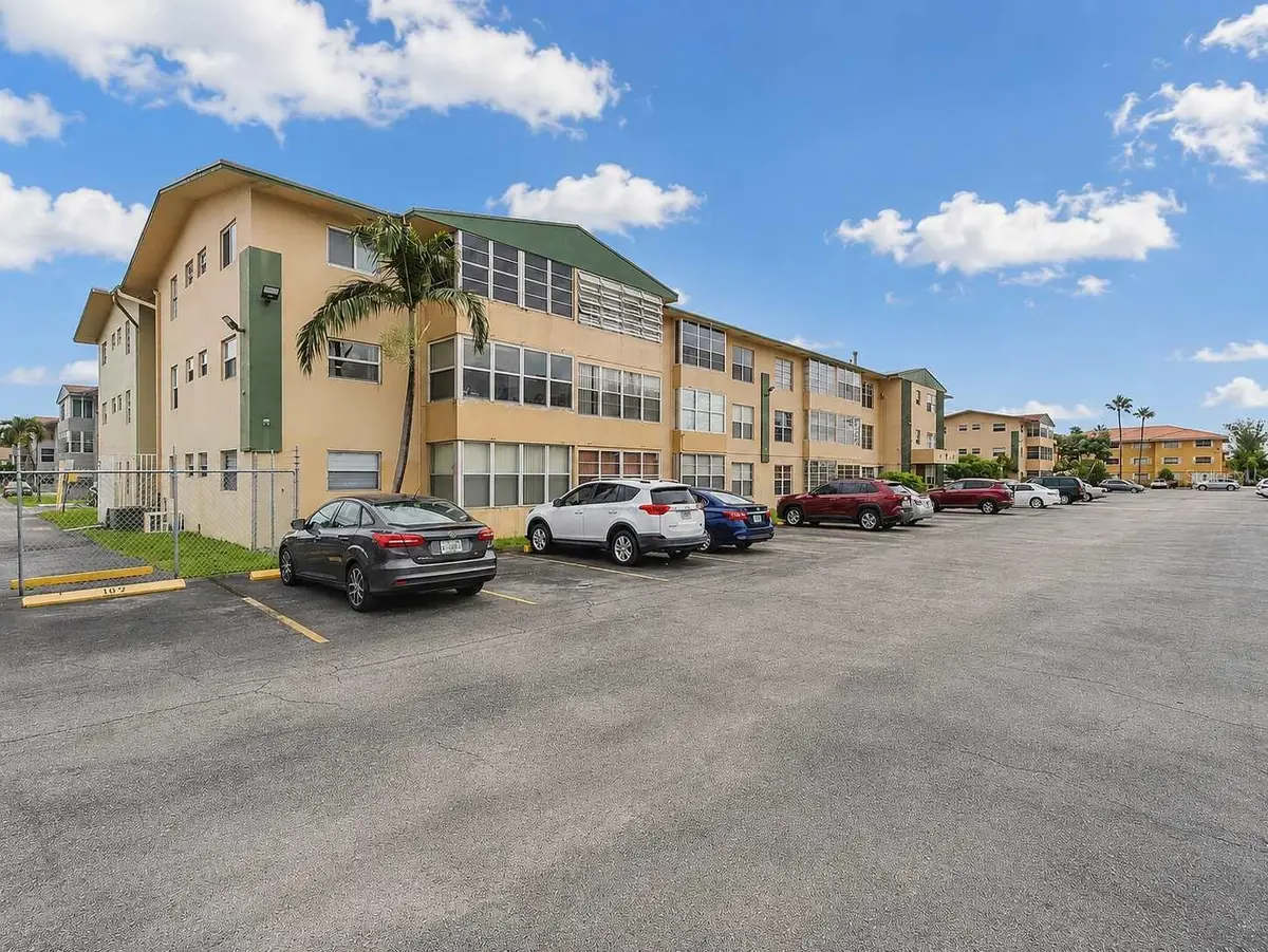 110 Royal Palm Road #208, Hialeah Gardens, FL 33016 - #1