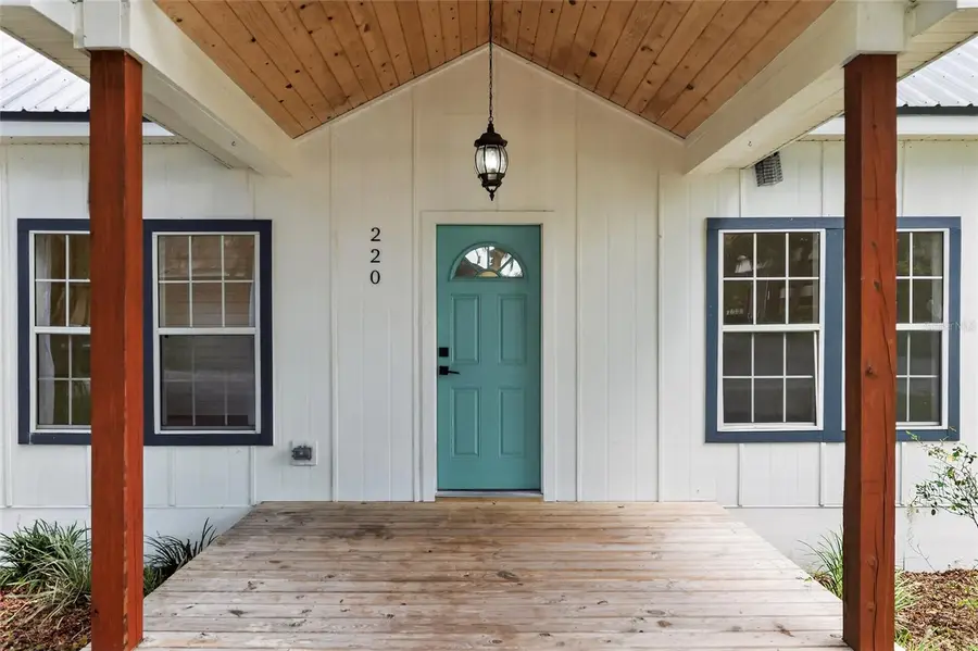 220 NE 1st Avenue, Williston, FL 32696 - #2