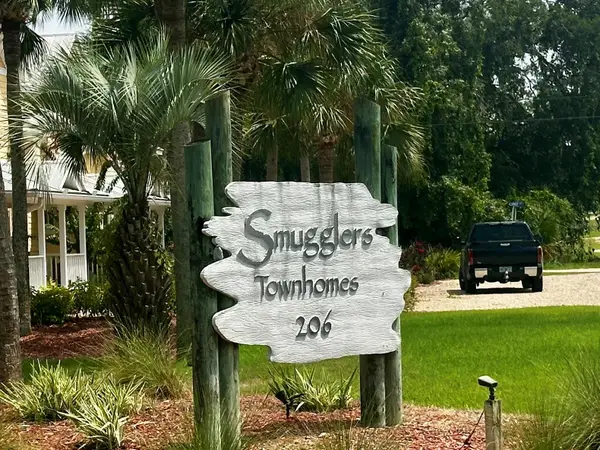 206 SE Tenth Street #9, STEINHATCHEE, FL 32359