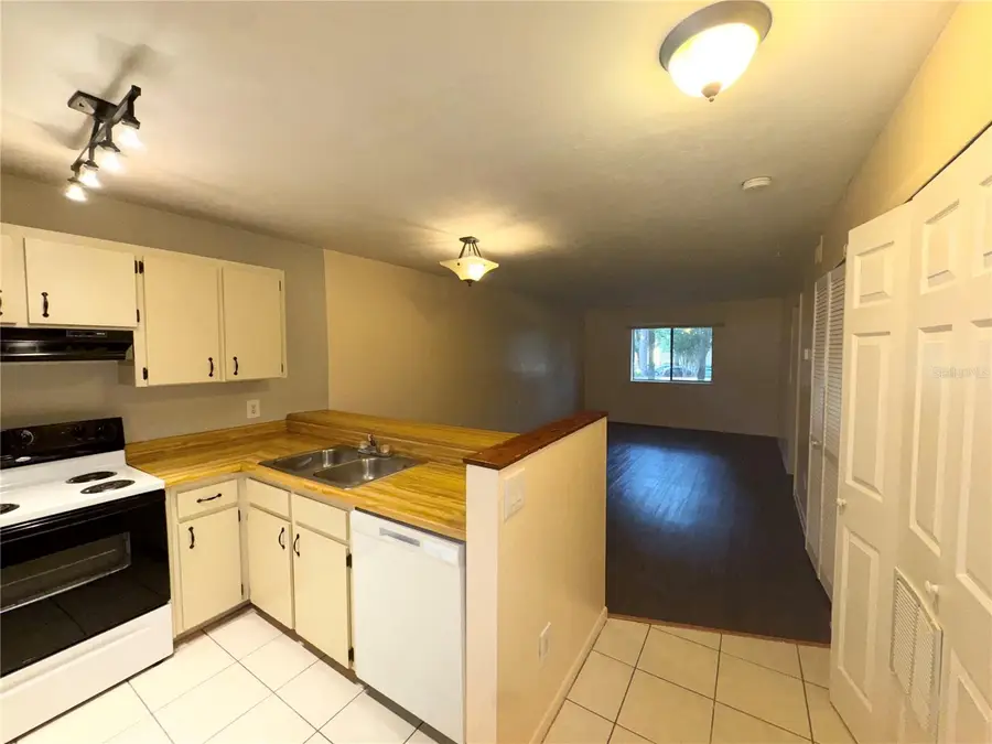 109 SE 16th Avenue #Q101, Gainesville, FL 32601 - #2