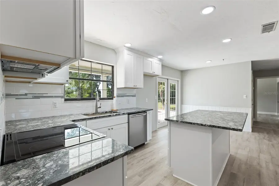 1869 SW 32nd Place, Bell, FL 32619 - #2