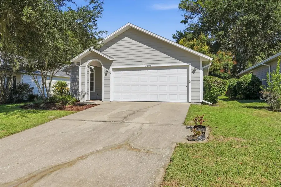 7208 NW 121st Avenue, Alachua, FL 32615 - #2