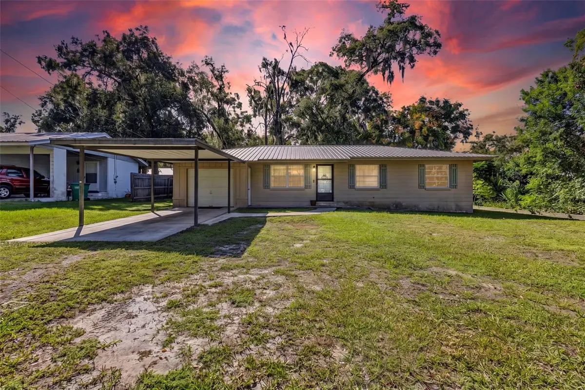 620 NE 2nd Avenue, Trenton, FL 32693 - #1