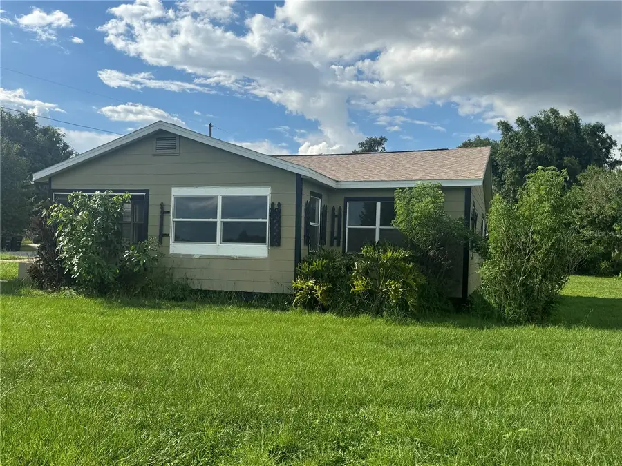 4 Lakeview Avenue, Frostproof, FL 33843 - #2