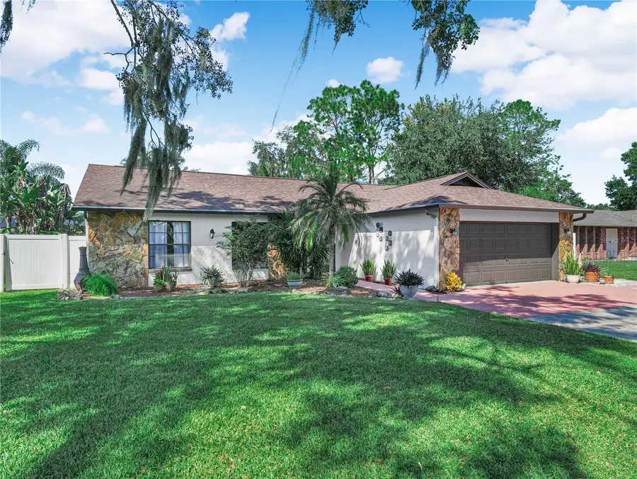 812 Sandalwood Drive, Plant City, FL 33563 - #2