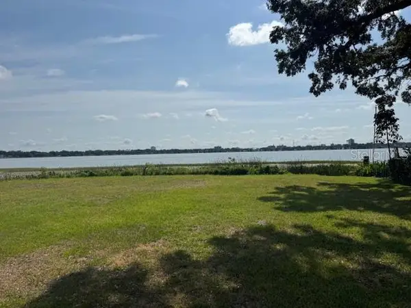Lake Howard Drive Nw, WINTER HAVEN, FL 33880