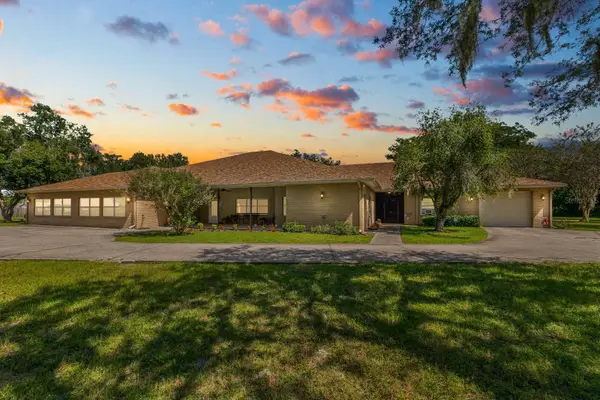 3199 Spirit Lake Road, WINTER HAVEN, FL 33880