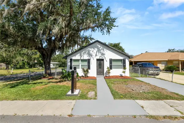 910 E Warren Street, PLANT CITY, FL 33563