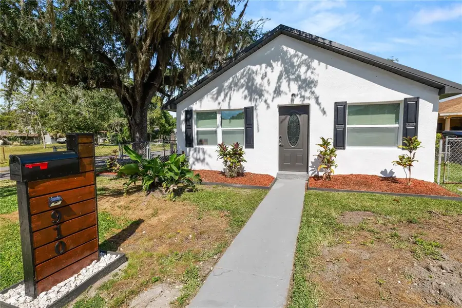 910 E Warren Street, Plant City, FL 33563 - Image #3