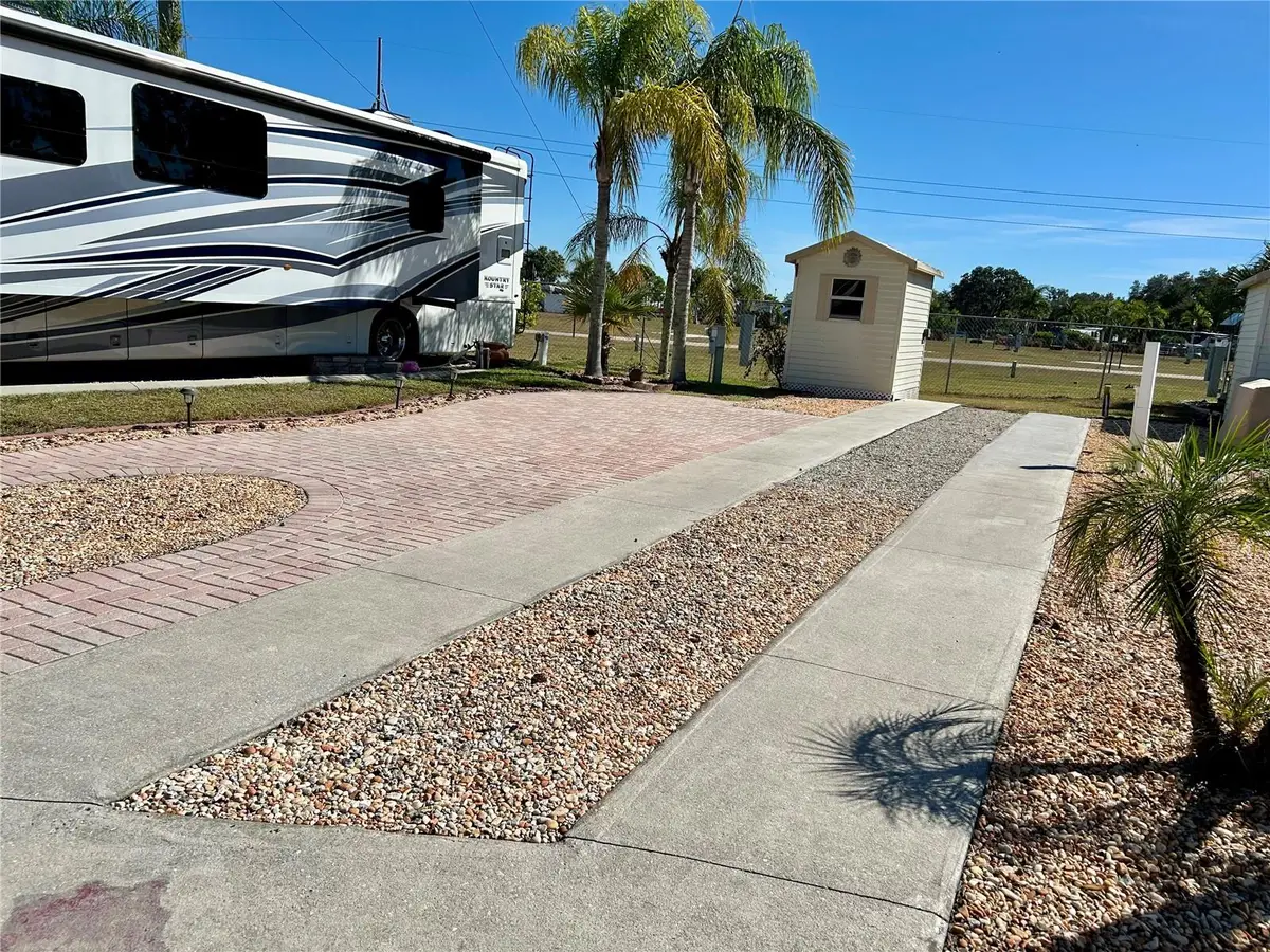 2920 Fairway Drive, Bowling Green, FL 33834 - Image #1