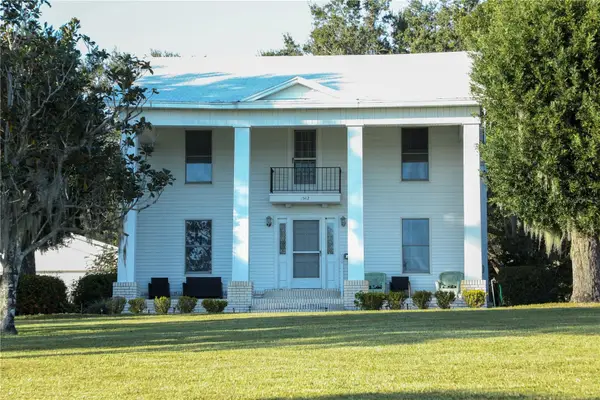 1542 Lake Ariana Boulevard, AUBURNDALE, FL 33823