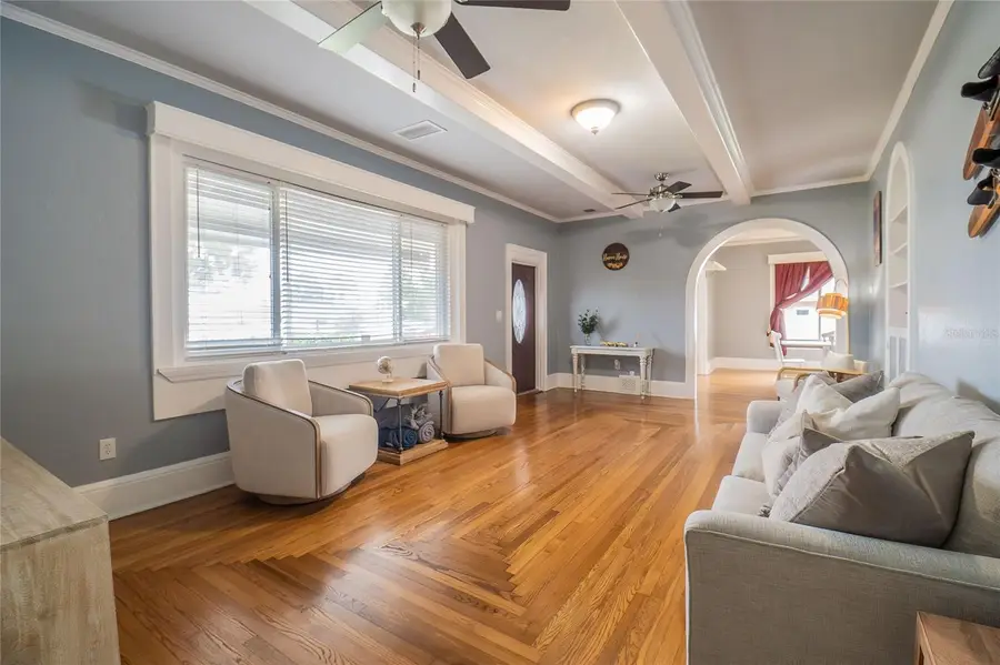 107 Lake Howard Drive Nw, Winter Haven, FL 33880 - Image #2