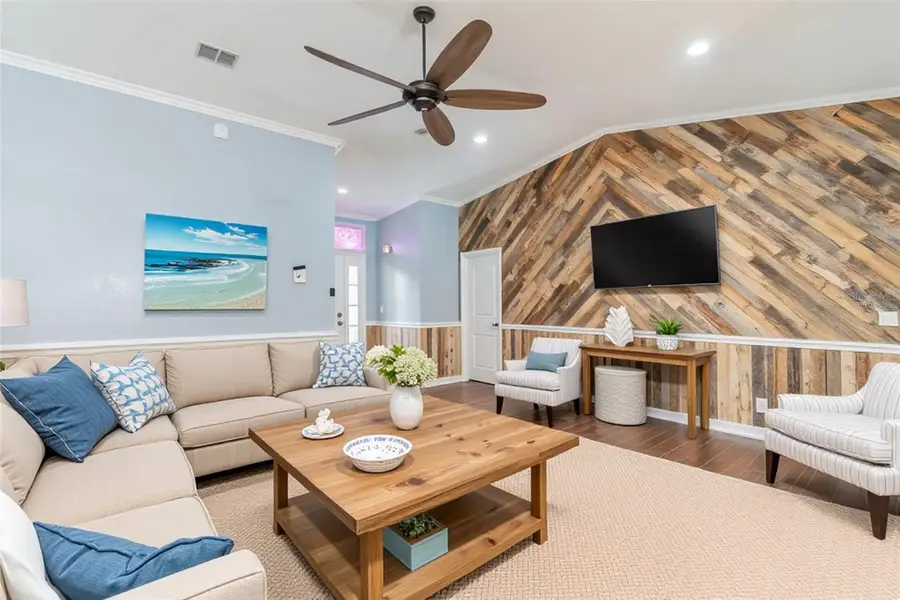 109 Rebecca Drive Ne, Winter Haven, FL 33881 - Image #2