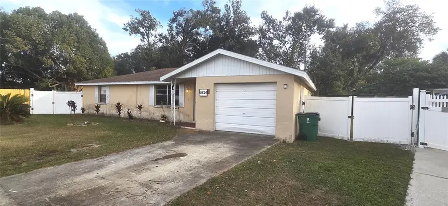5624 Mccoy Court, Zephyrhills, FL 33542 - Image #2