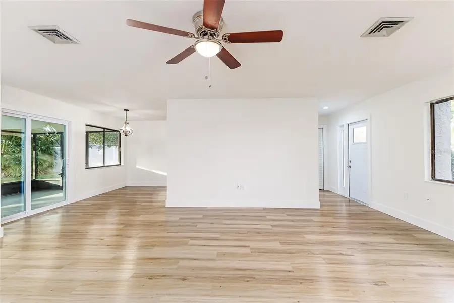 3903 Woodburn Loop W, Lakeland, FL 33813 - Image #3