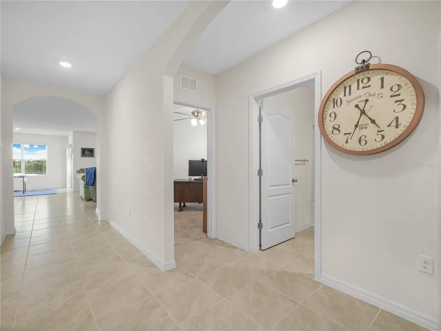 2805 Grandbury Grove Road, Lakeland, FL 33811 - Image #2