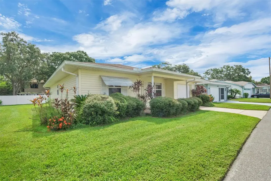 4938 Colonnades Circle E, Lakeland, FL 33811 - Image #2