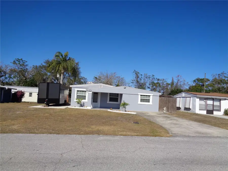 88 Yale Ave., Frostproof, FL 33843 - #3