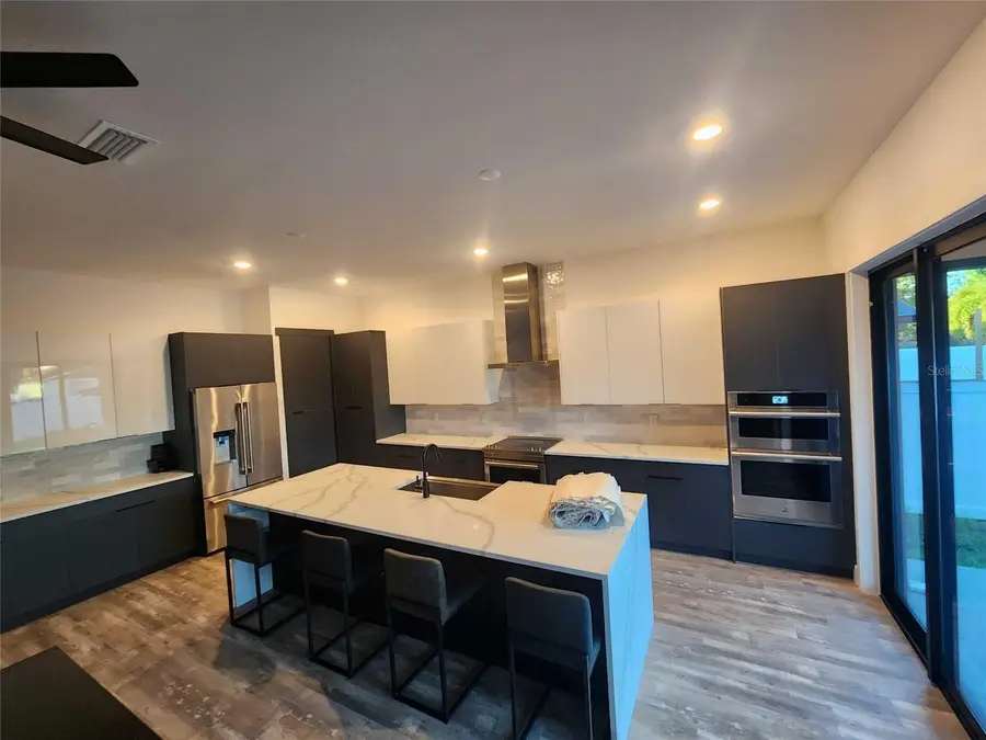 3615 W Anderson Avenue, Tampa, FL 33611 - Image #2