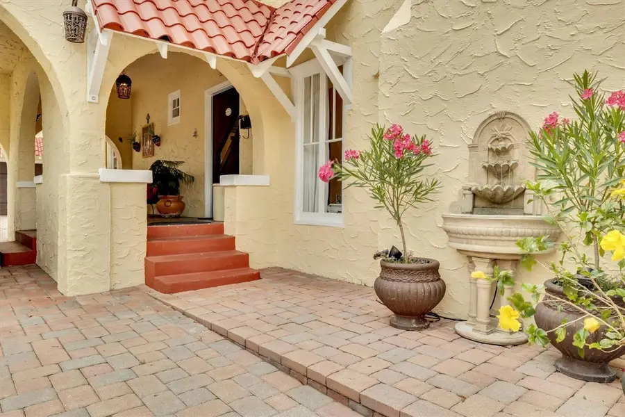 845 E Edgewood Drive, Lakeland, FL 33803 - #2