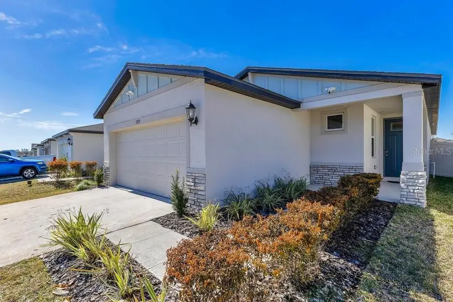 3719 Radiant Mountain Drive, Plant City, FL 33565 - Image #2