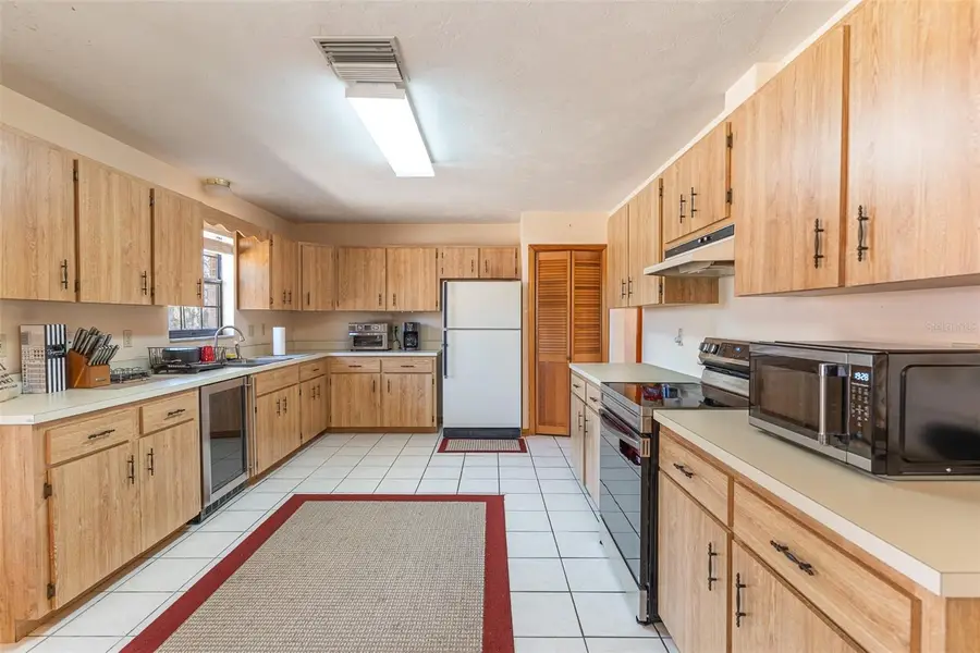 3117 Glacier Avenue, Avon Park, FL 33825 - #2