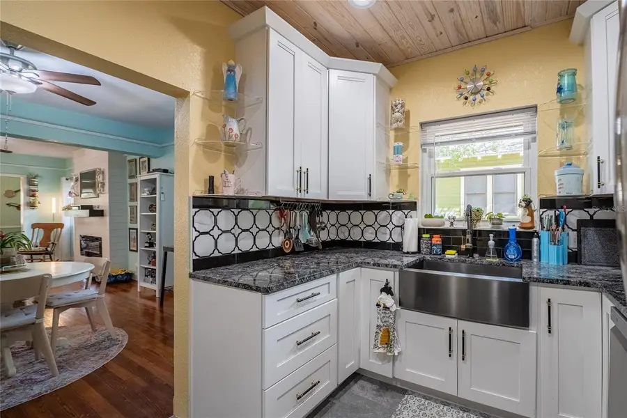 601 E Charles Street, Lakeland, FL 33803 - #3