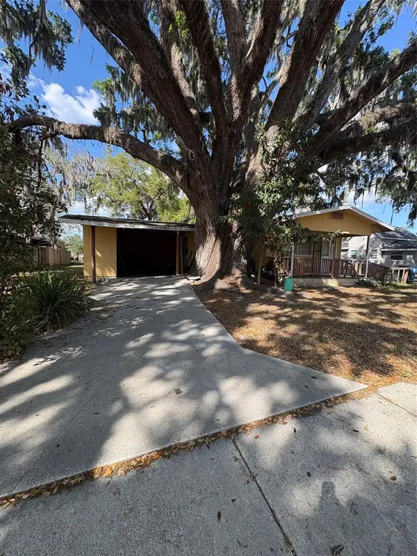 422 W Broadway Street, FORT MEADE, FL 33841