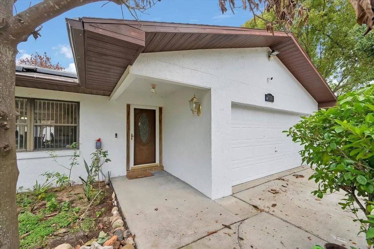 711 W Frederick Ave, Dundee, FL 33838 - #1