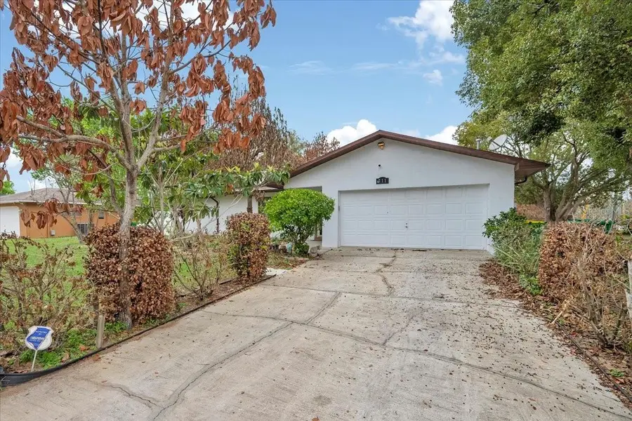 711 W Frederick Ave, Dundee, FL 33838 - #2