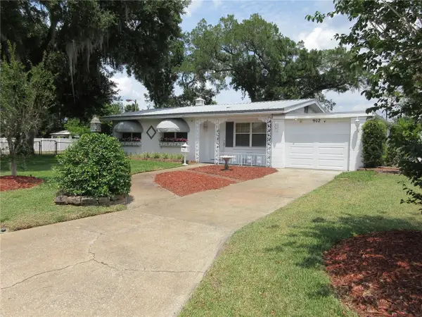 902 N Crystal Terrace, PLANT CITY, FL 33563