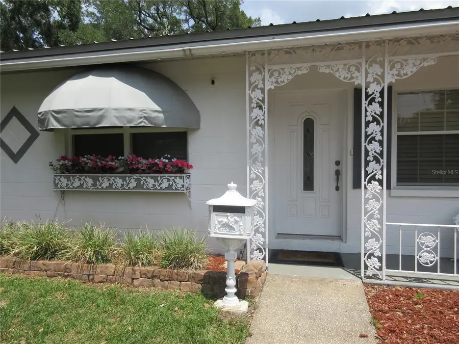 902 N Crystal Terrace, Plant City, FL 33563 - #2