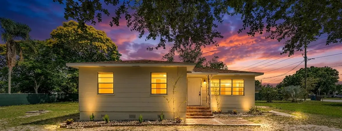 1050 Pine Avenue, Lake Wales, FL 33853 - #1
