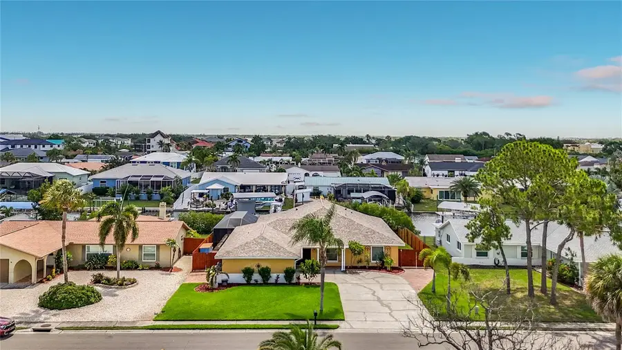 6517 Solitaire Palm Way, Apollo Beach, FL 33572 - #2