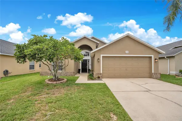 2704 Redwood Street, MULBERRY, FL 33860