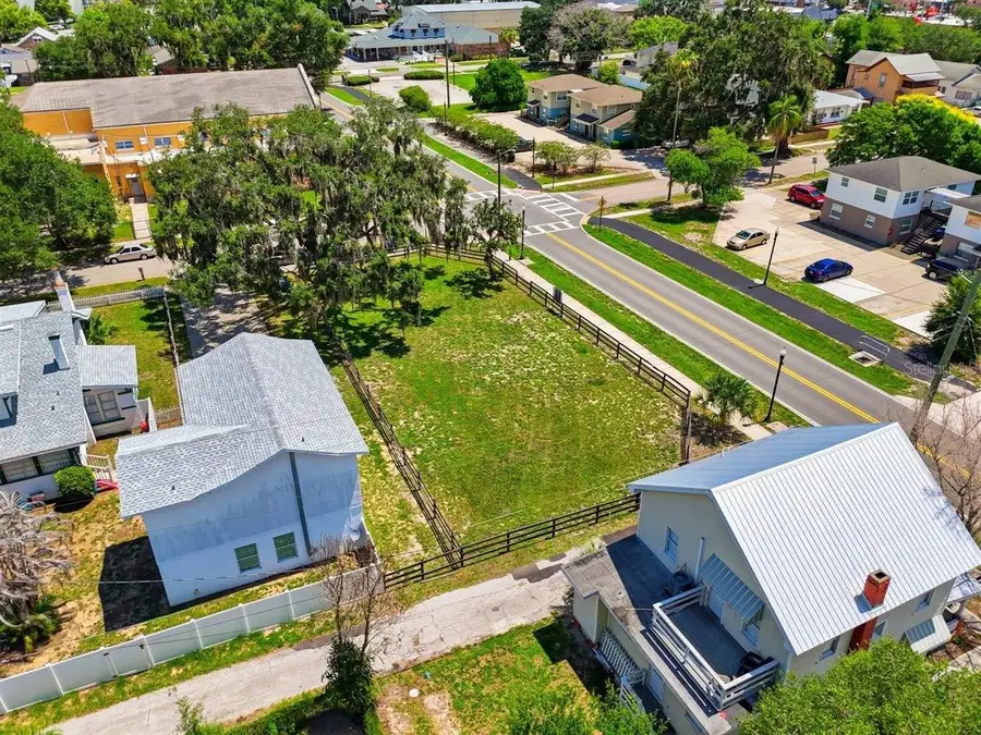 702 Avenue A, Winter Haven, FL 33880 - #2