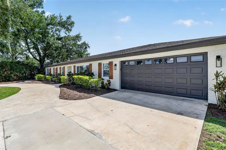 706 S Oakwood Avenue, Brandon, FL 33511 - #3