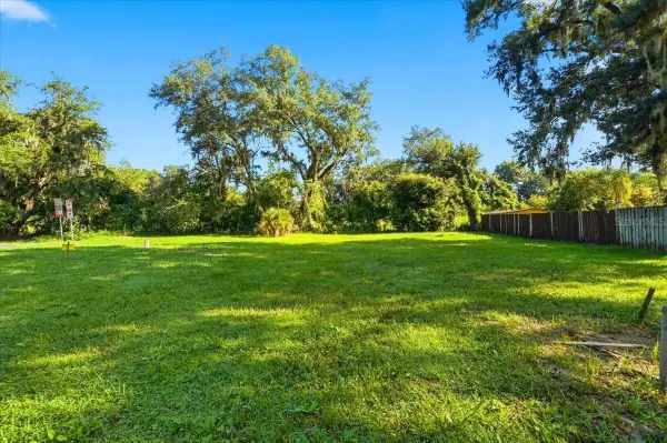 10 S Forest Street, PLANT CITY, FL 33563